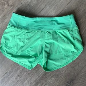 Lululemon 2.5’’ Speed Up Shorts